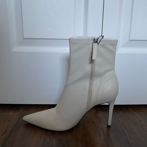 Ankle Boots - Picture 1 of 4